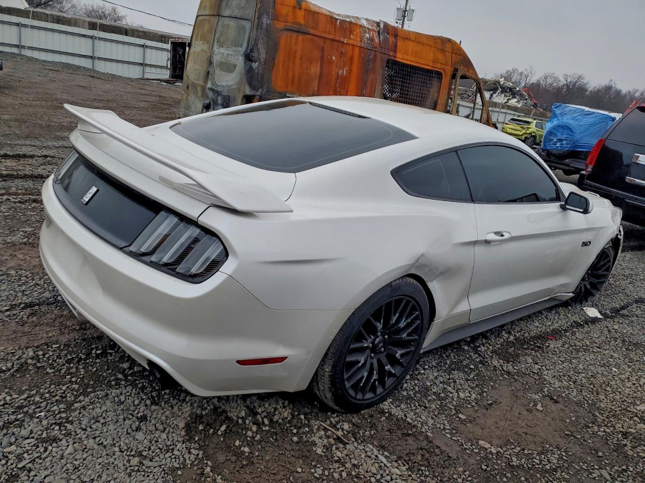 2017 FORD MUSTANG GT photo 7