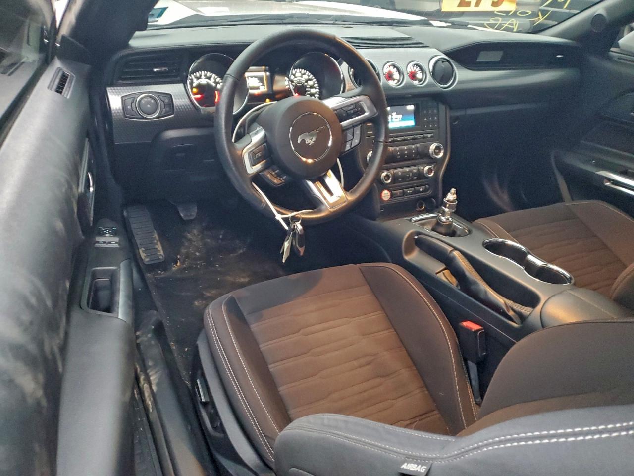 2017 FORD MUSTANG GT photo 22