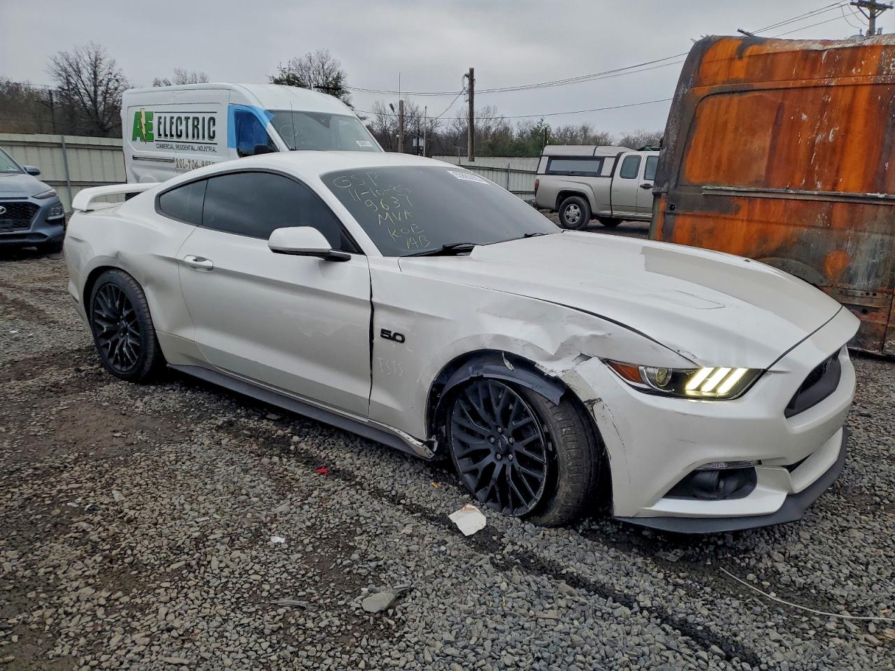 2017 FORD MUSTANG GT photo 10