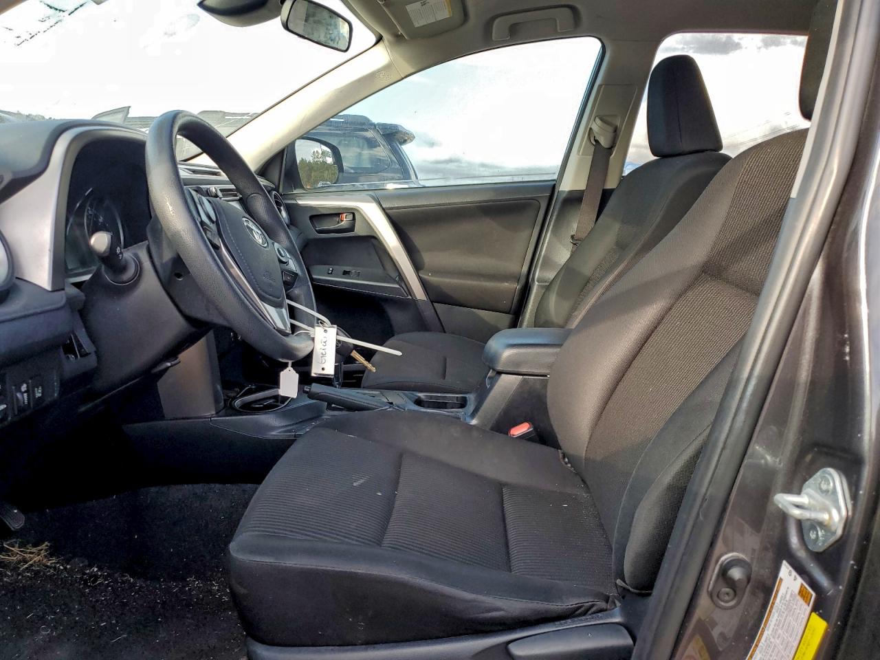 2017 TOYOTA RAV4 LE photo 7