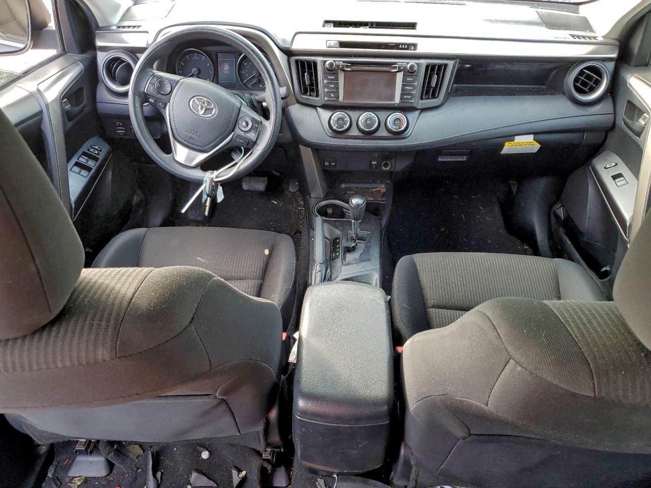 2017 TOYOTA RAV4 LE photo 8