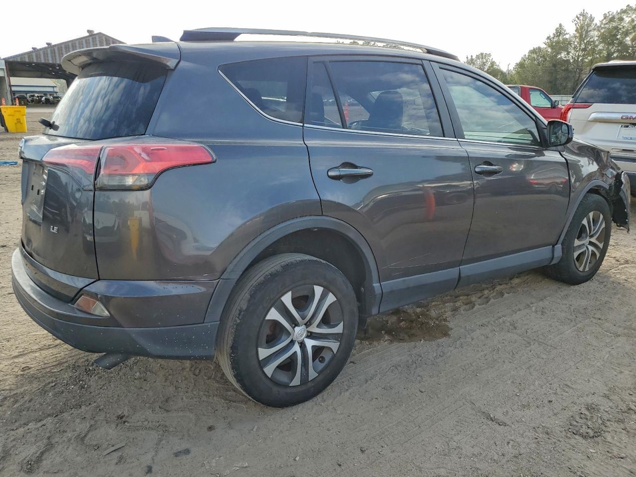 2017 TOYOTA RAV4 LE photo 3