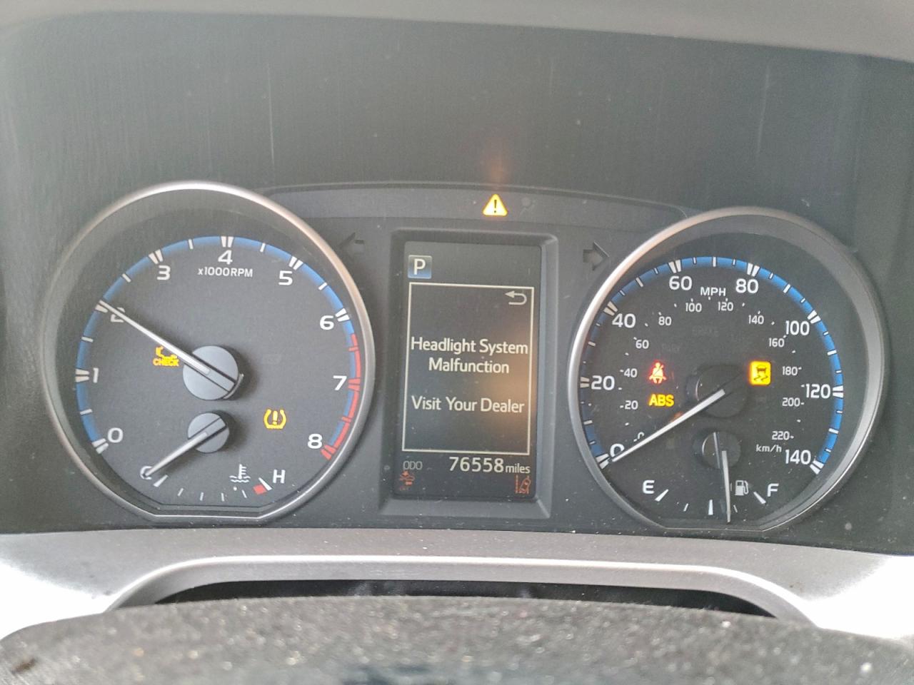 2017 TOYOTA RAV4 LE photo 9