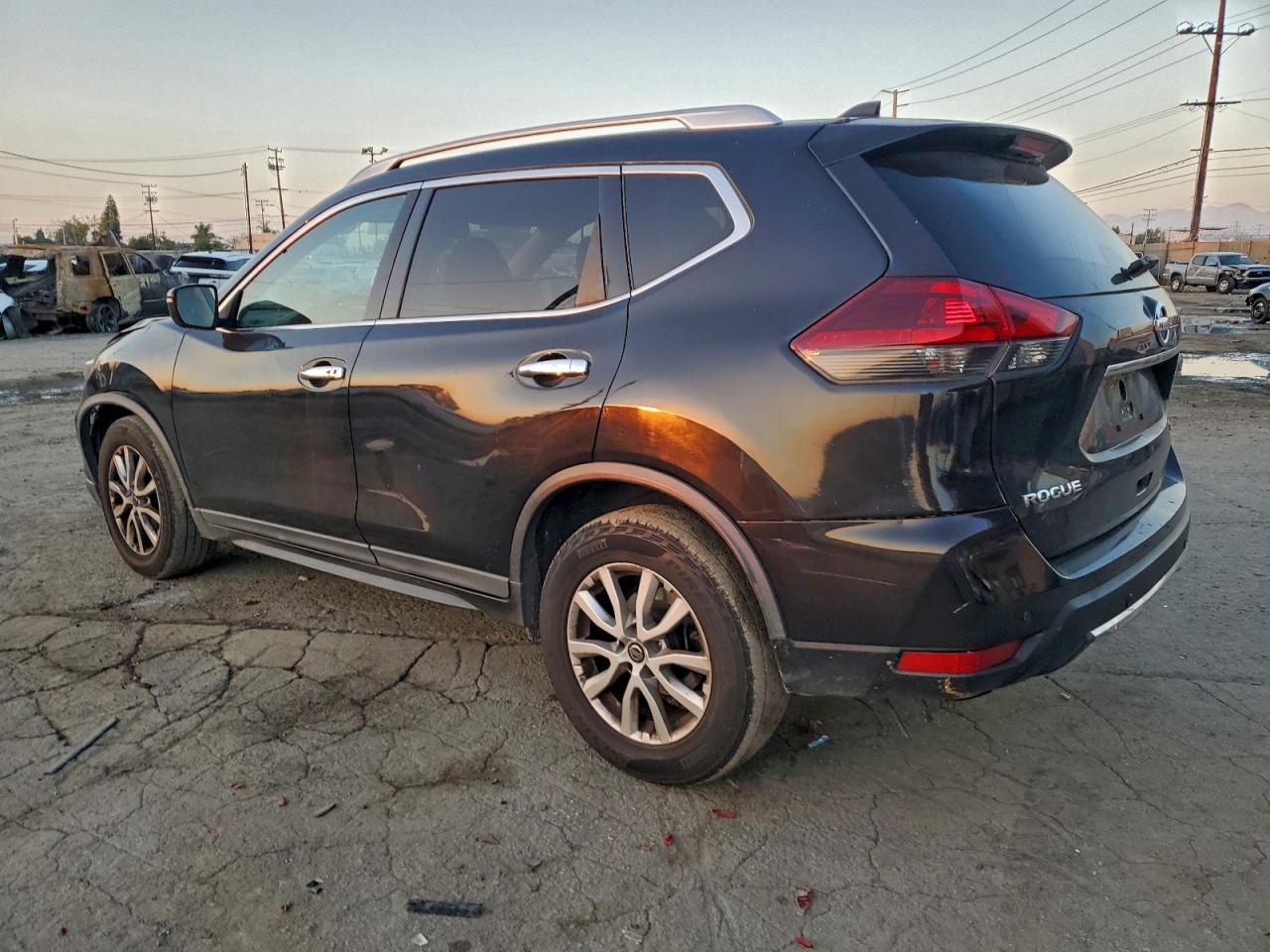 2020 NISSAN ROGUE S photo 2