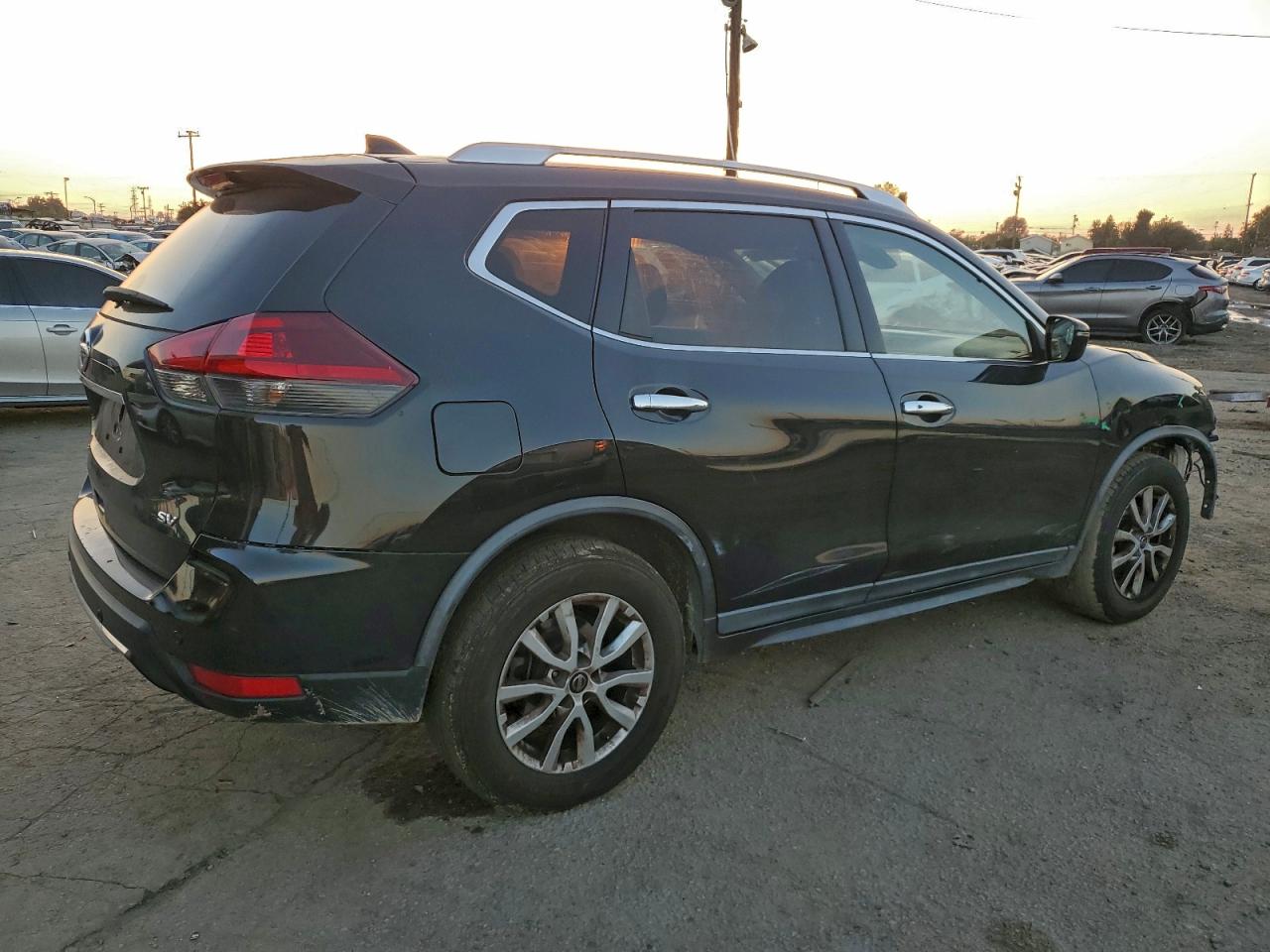 2020 NISSAN ROGUE S photo 3