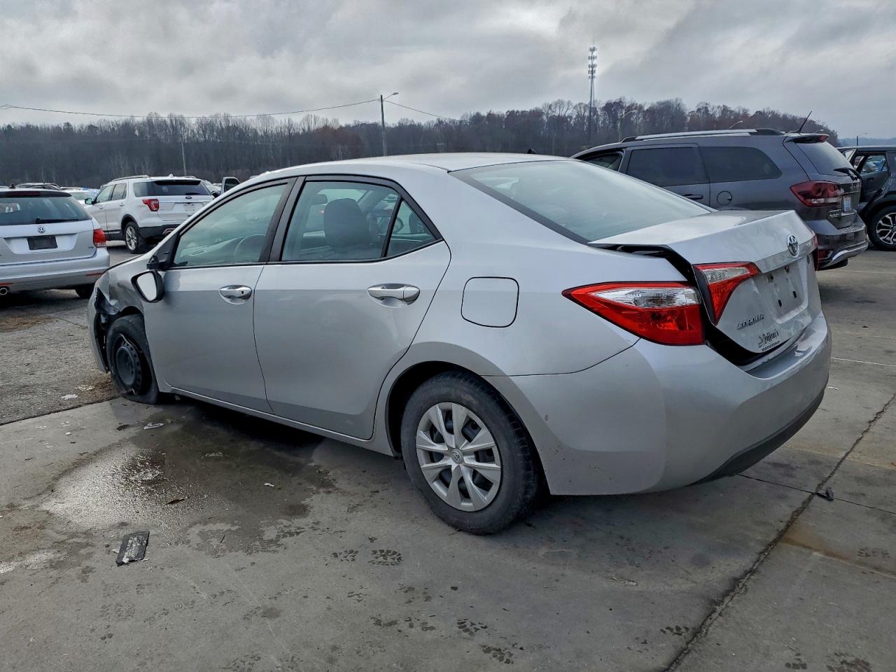 2014 TOYOTA COROLLA L photo 3