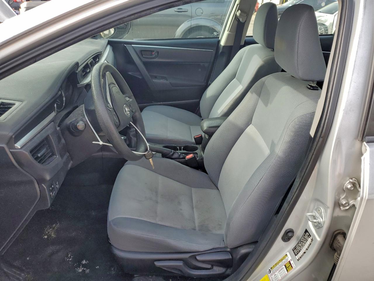 2014 TOYOTA COROLLA L photo 13