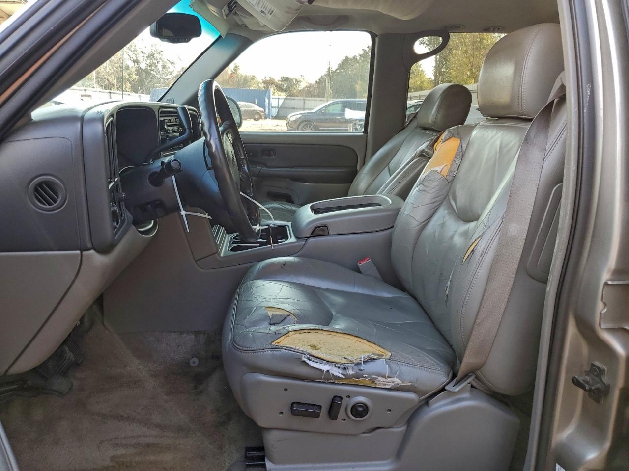 2003 GMC YUKON XL C1500 photo 7