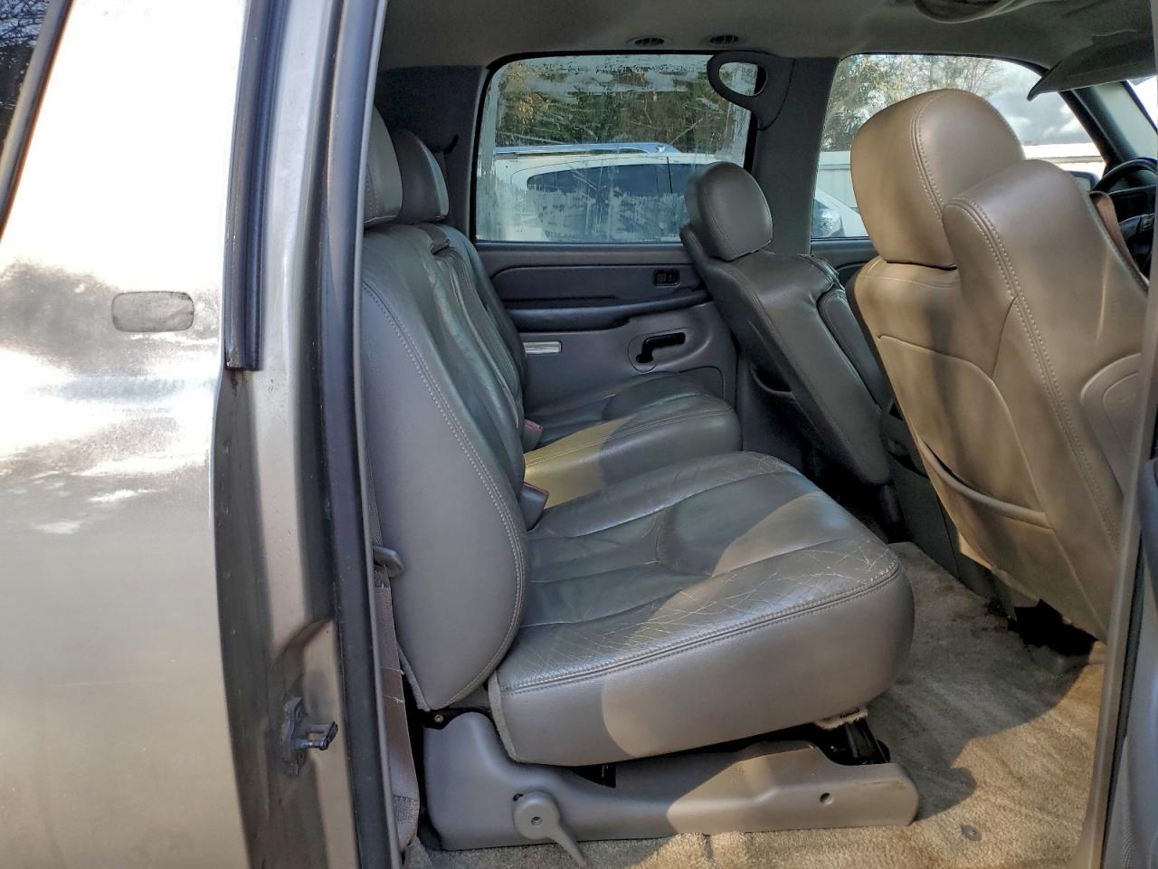 2003 GMC YUKON XL C1500 photo 11