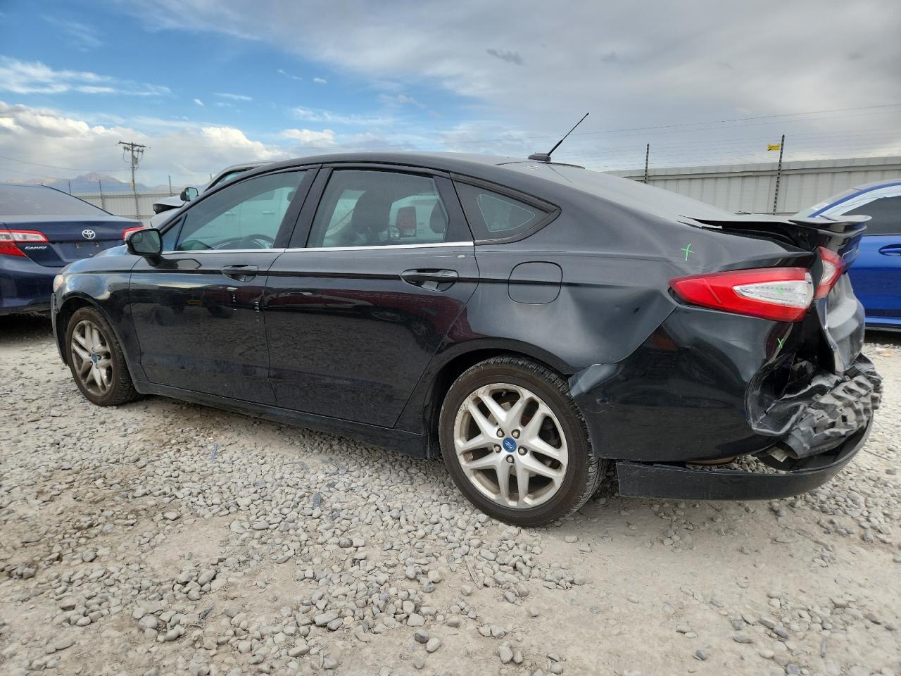 2013 FORD FUSION photo 2