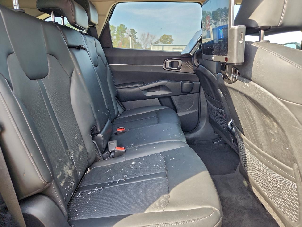 2022 KIA SORENTO S photo 21