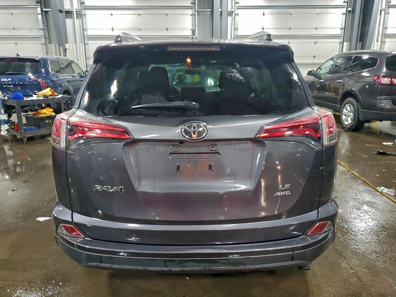 2016 TOYOTA RAV4 LE photo 6