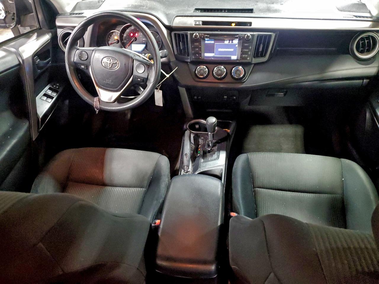 2016 TOYOTA RAV4 LE photo 8