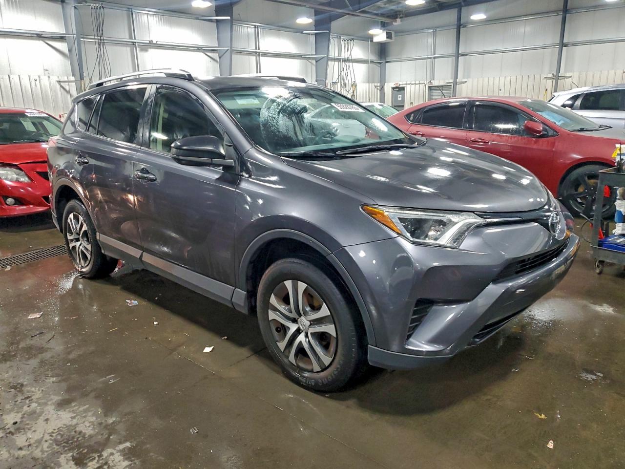 2016 TOYOTA RAV4 LE photo 4