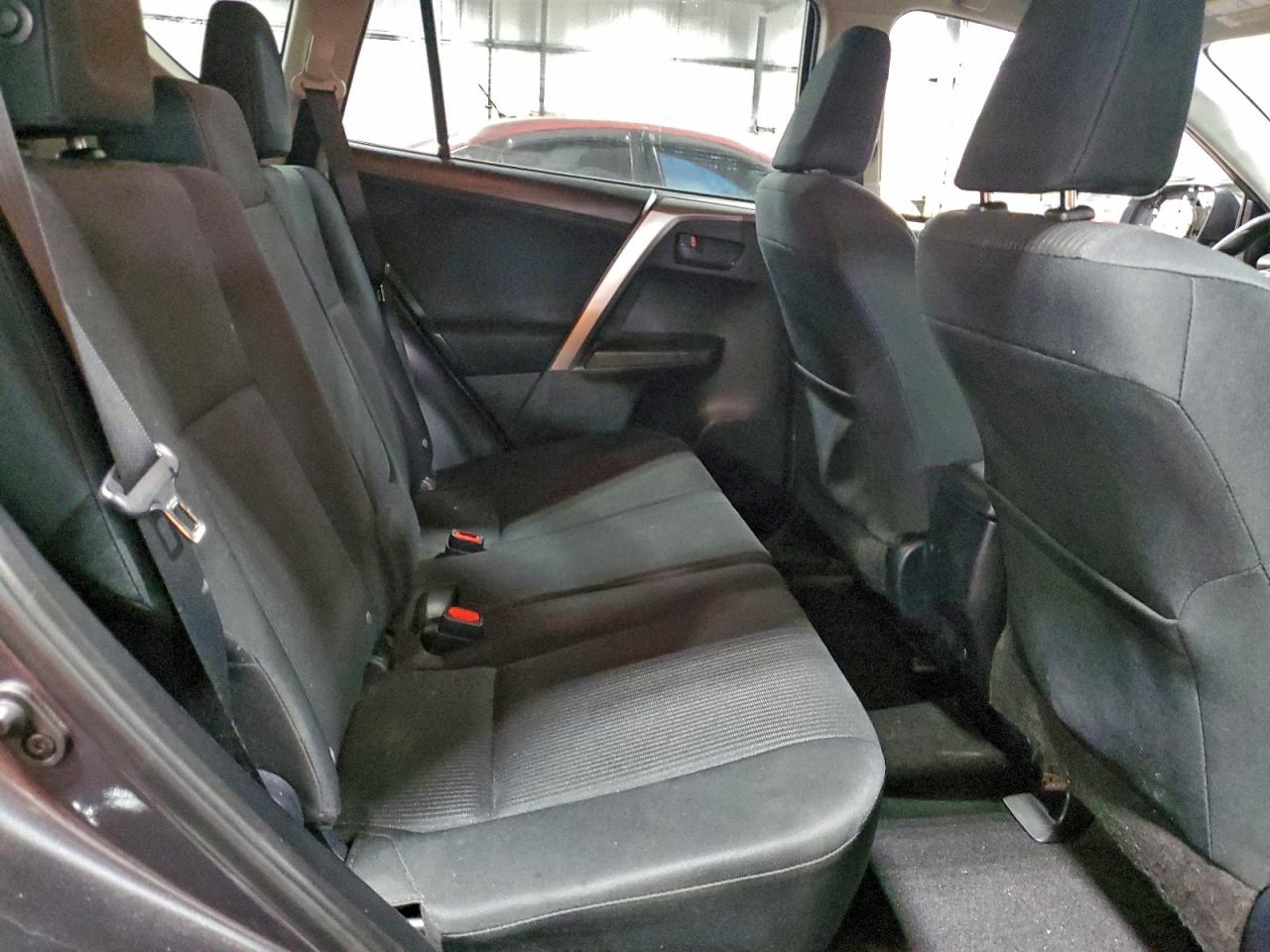 2016 TOYOTA RAV4 LE photo 11