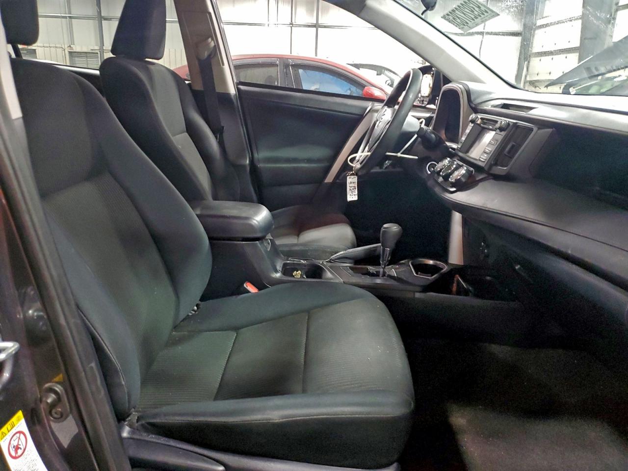 2016 TOYOTA RAV4 LE photo 7