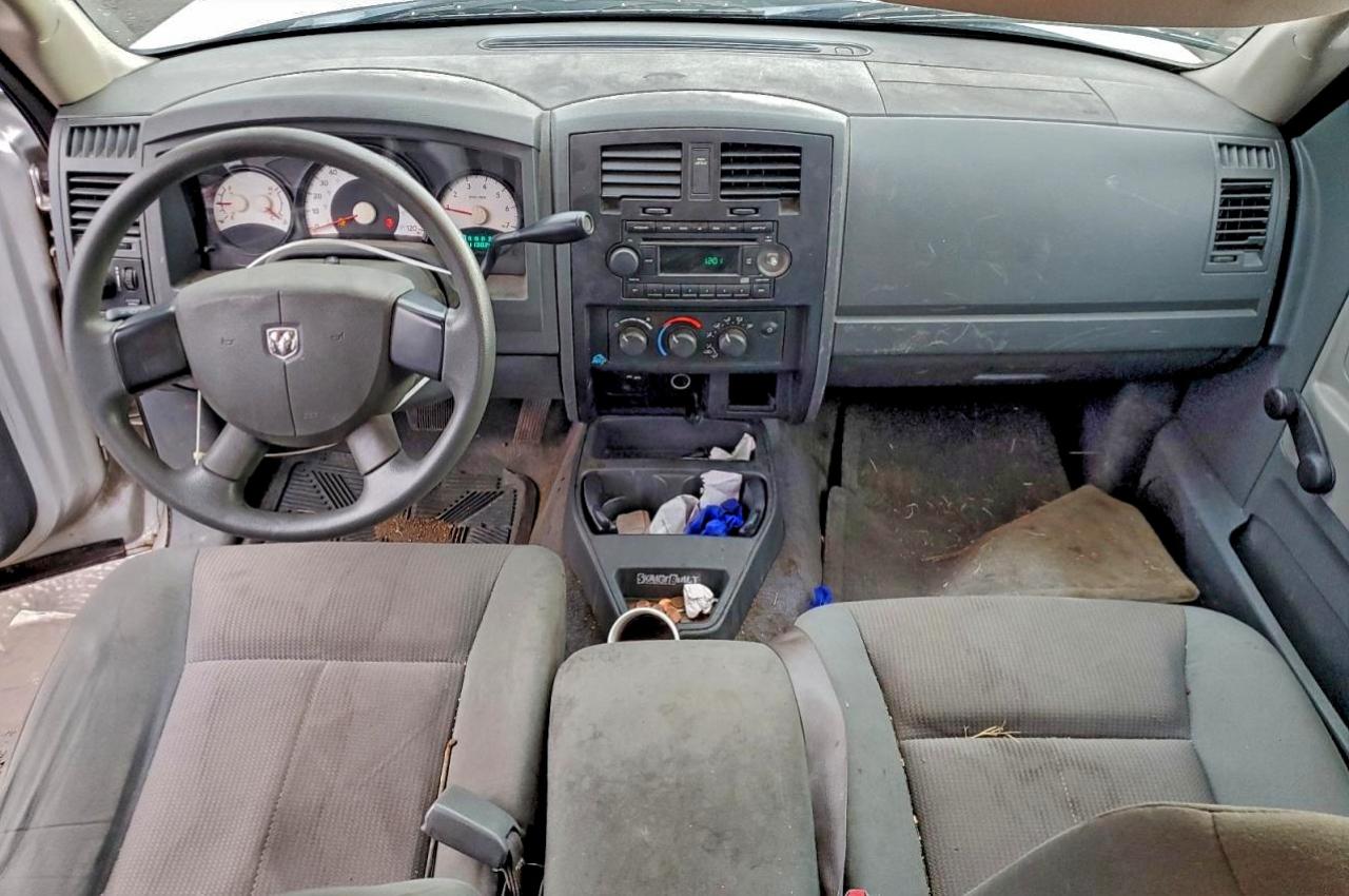 2005 DODGE DAKOTA ST photo 22