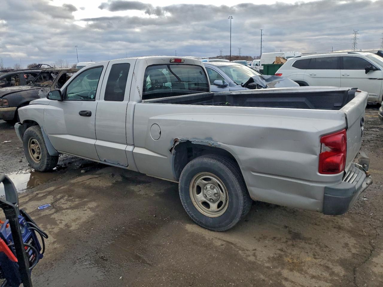 2005 DODGE DAKOTA ST photo 4