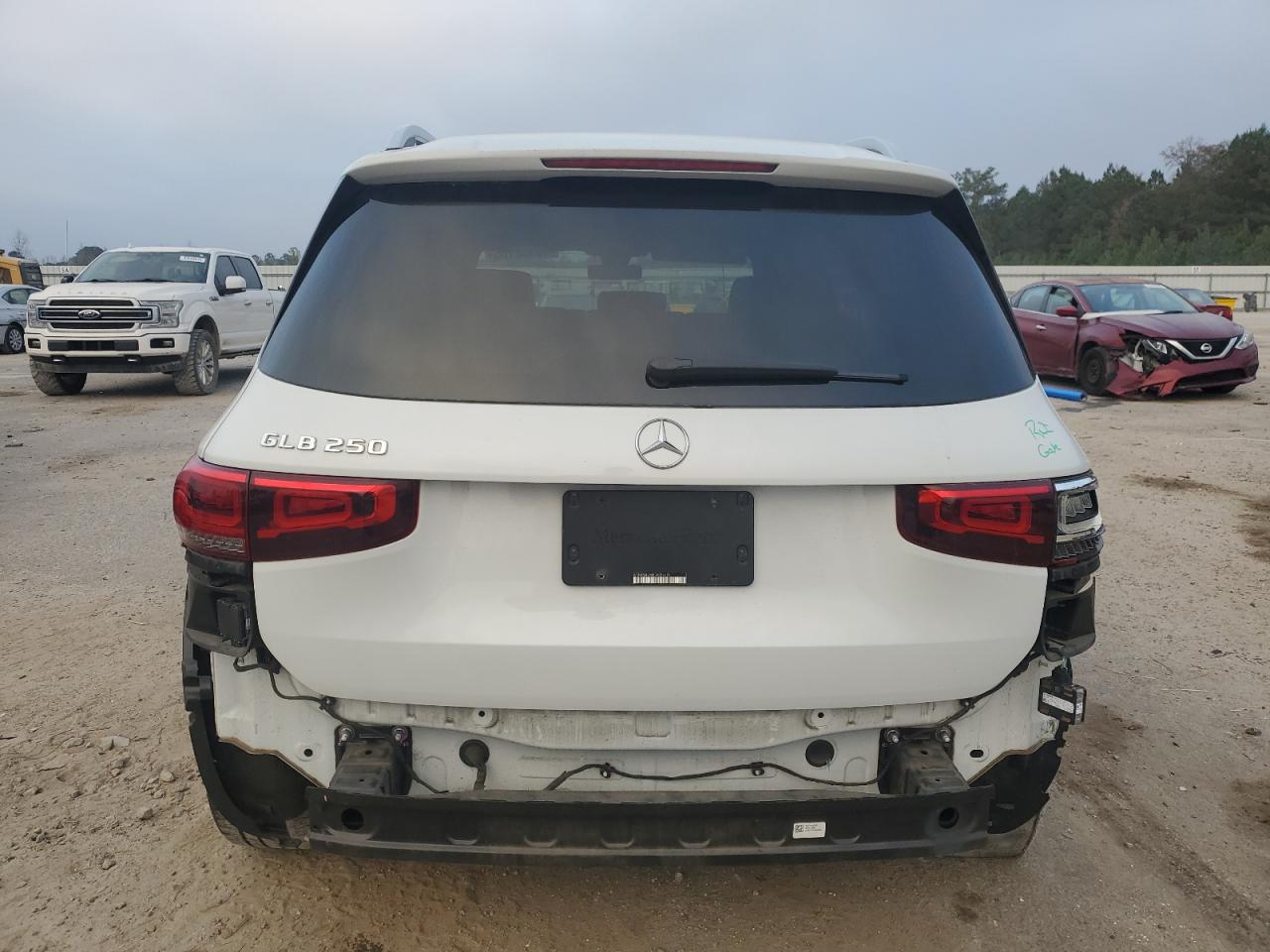 2020 MERCEDES-BENZ GLB 250 photo 11