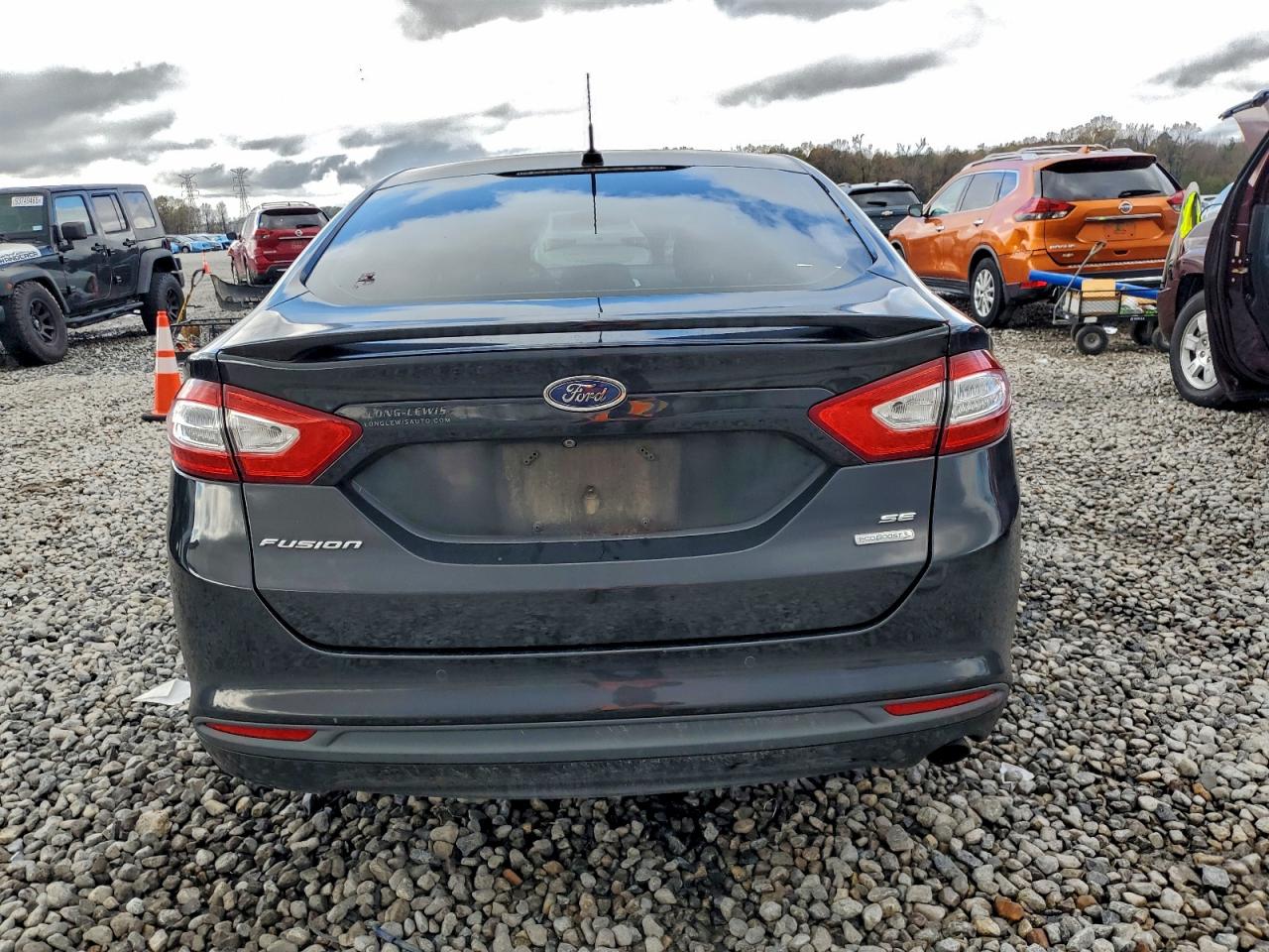 2015 FORD FUSION SE photo 11