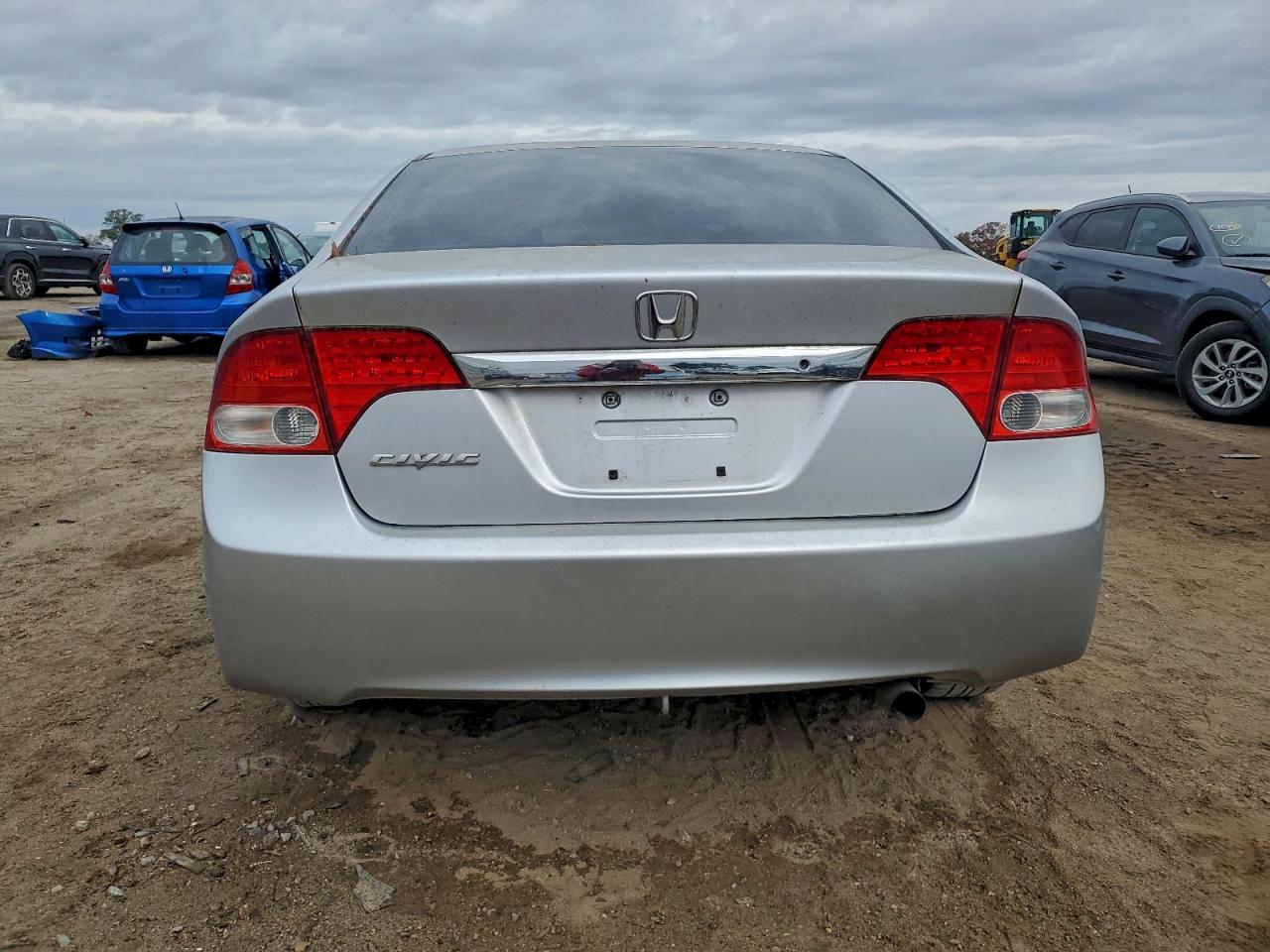 2010 HONDA CIVIC LX photo 11
