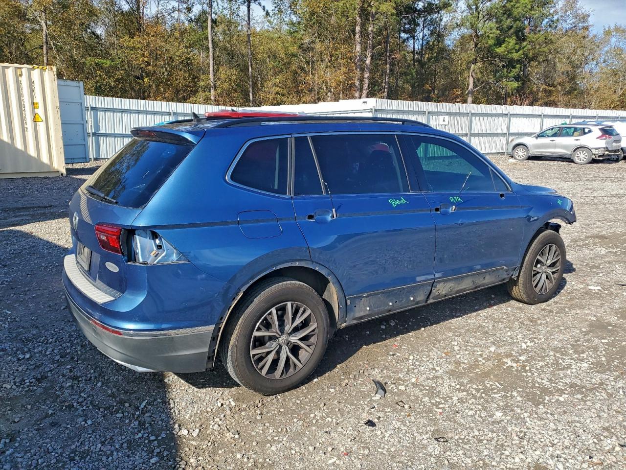 2020 VOLKSWAGEN TIGUAN SE photo 5