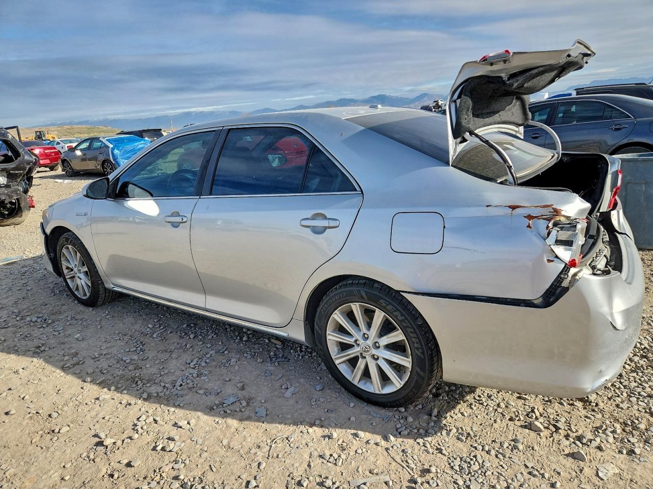 2012 TOYOTA CAMRY HYBRID photo 2