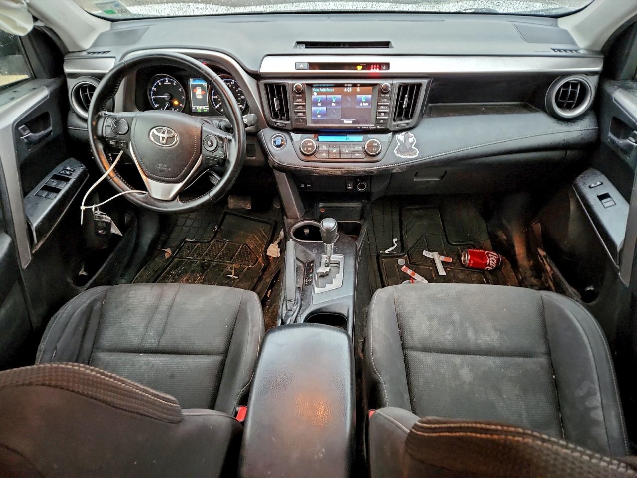 2017 TOYOTA RAV4 XLE photo 15