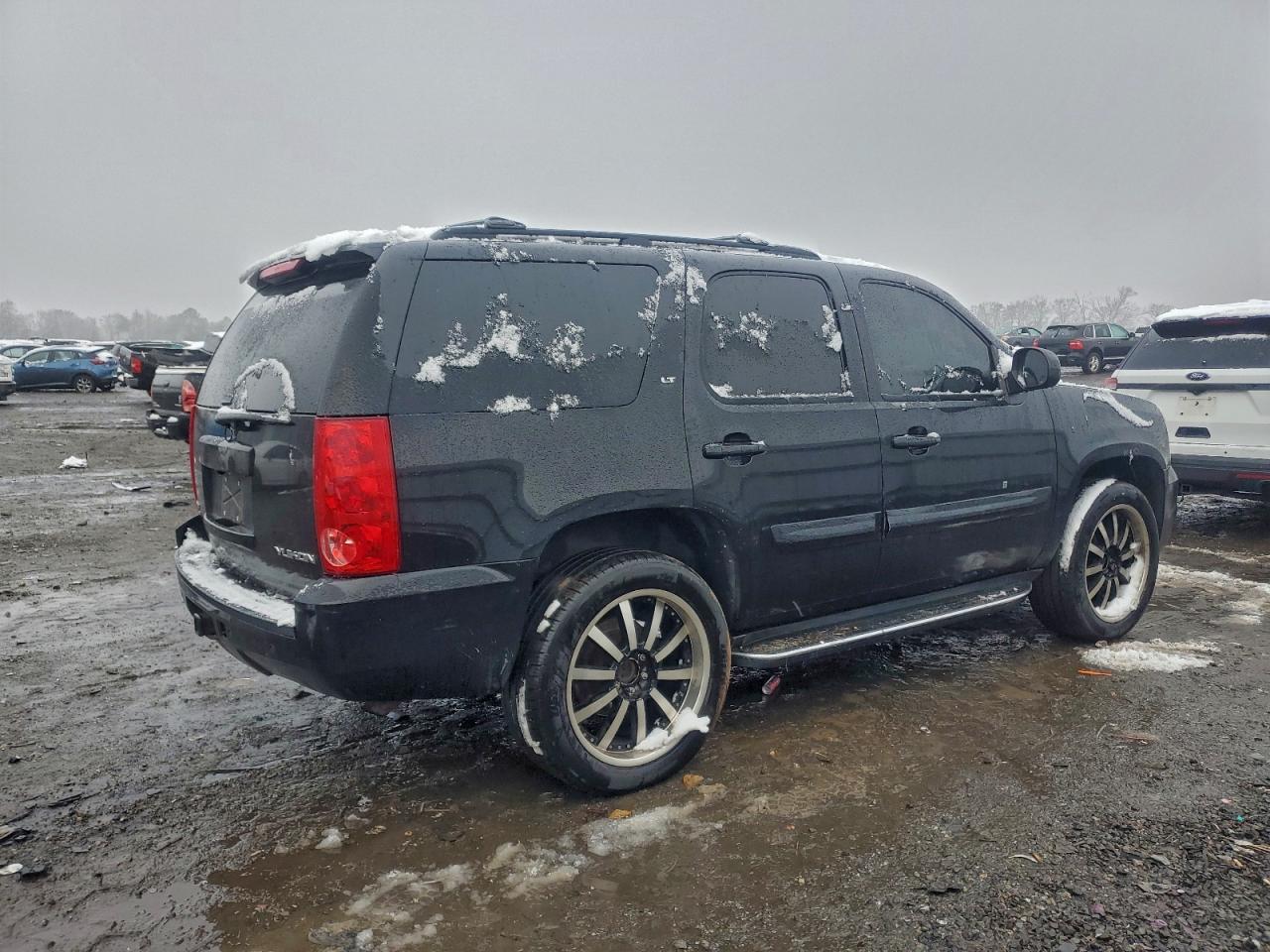 2012 CADILLAC ESCALADE LUXURY photo 3