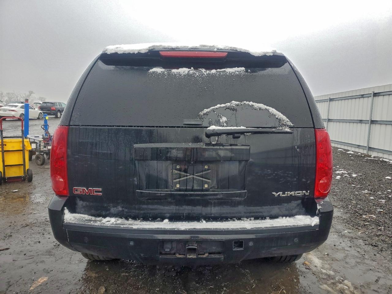 2012 CADILLAC ESCALADE LUXURY photo 6