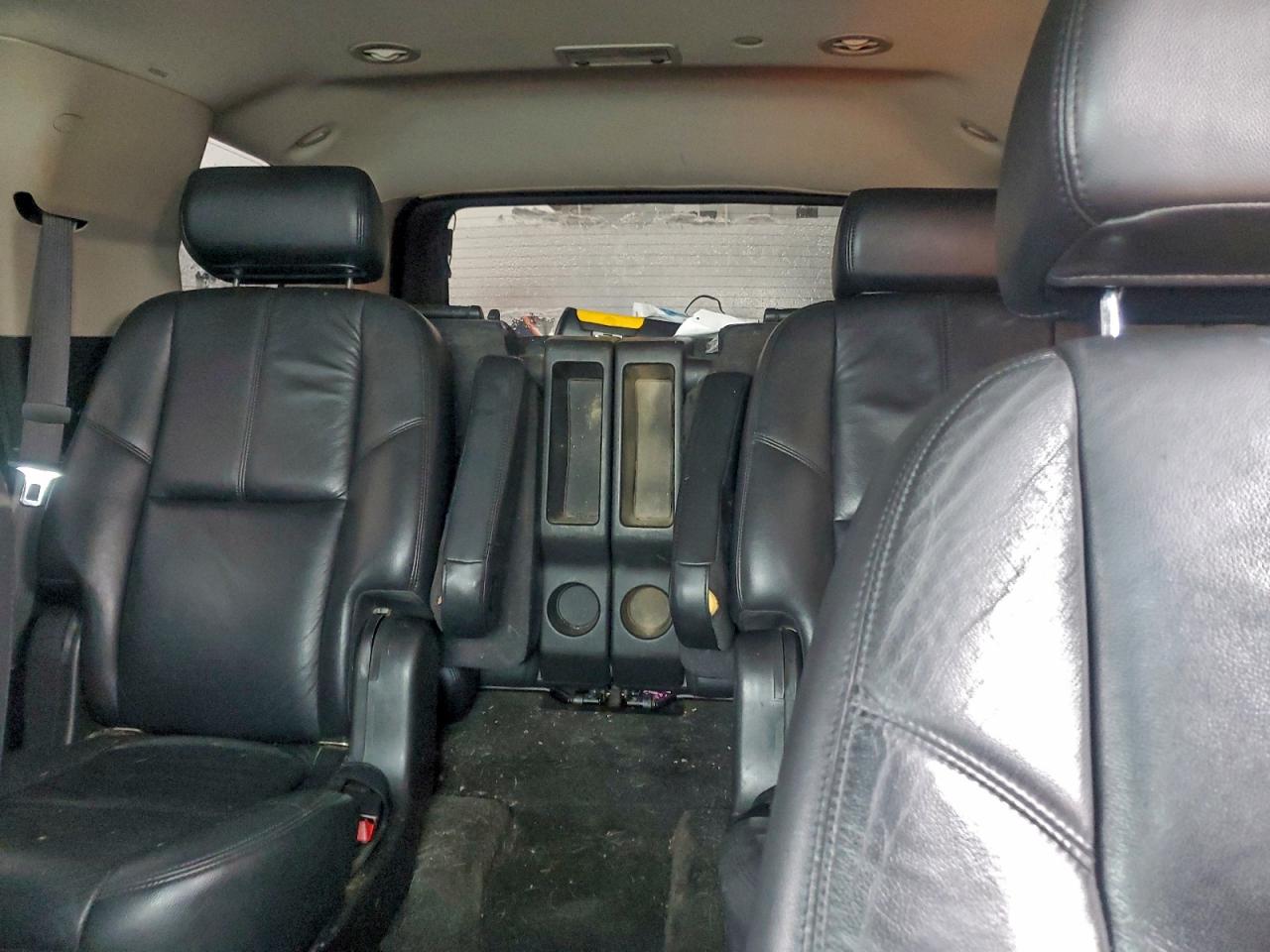 2012 CADILLAC ESCALADE LUXURY photo 10