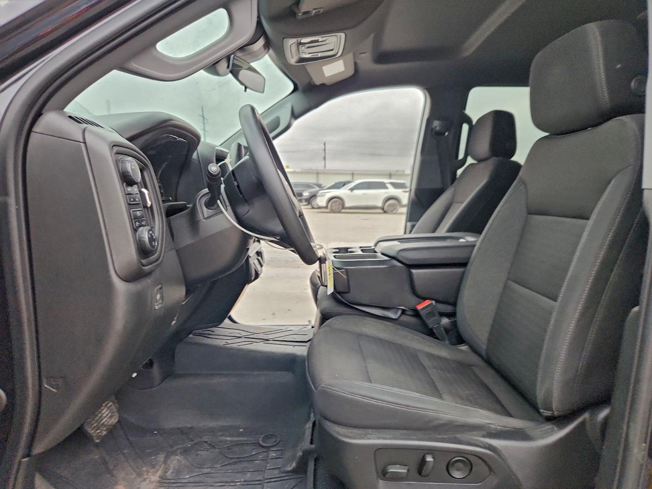 2023 CHEVROLET SILVERADO K1500 CUSTOM photo 13