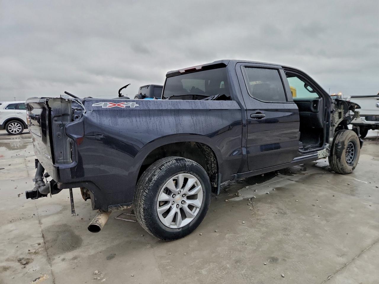 2023 CHEVROLET SILVERADO K1500 CUSTOM photo 5