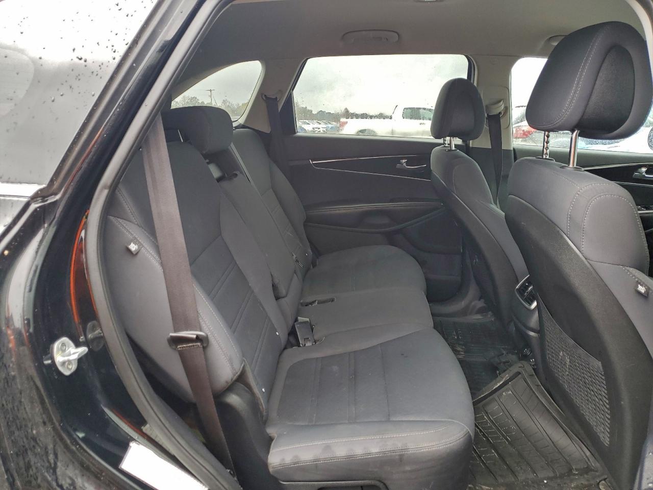 2016 KIA SORENTO LX photo 21