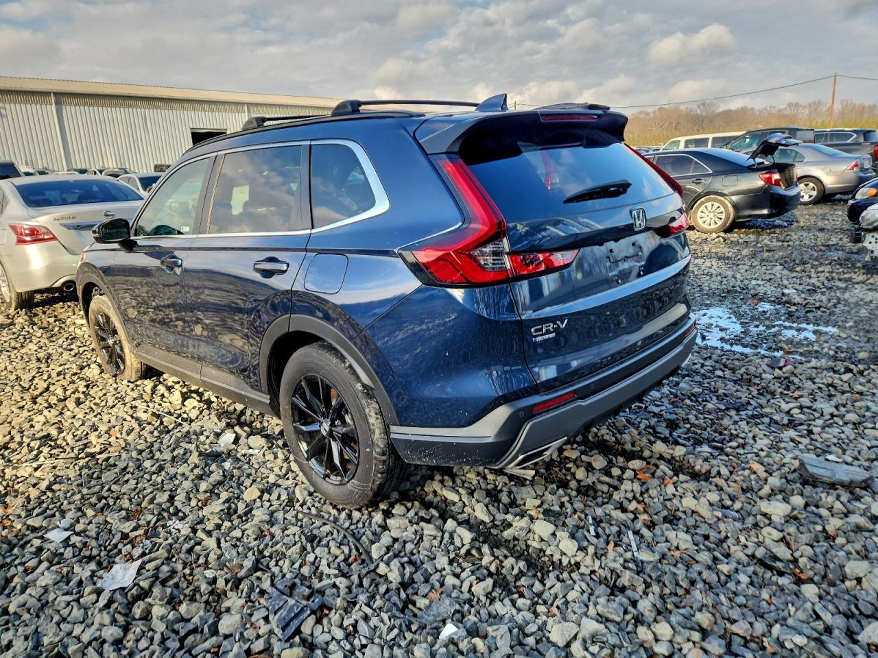 2025 HONDA CR-V SPORT-L photo 3
