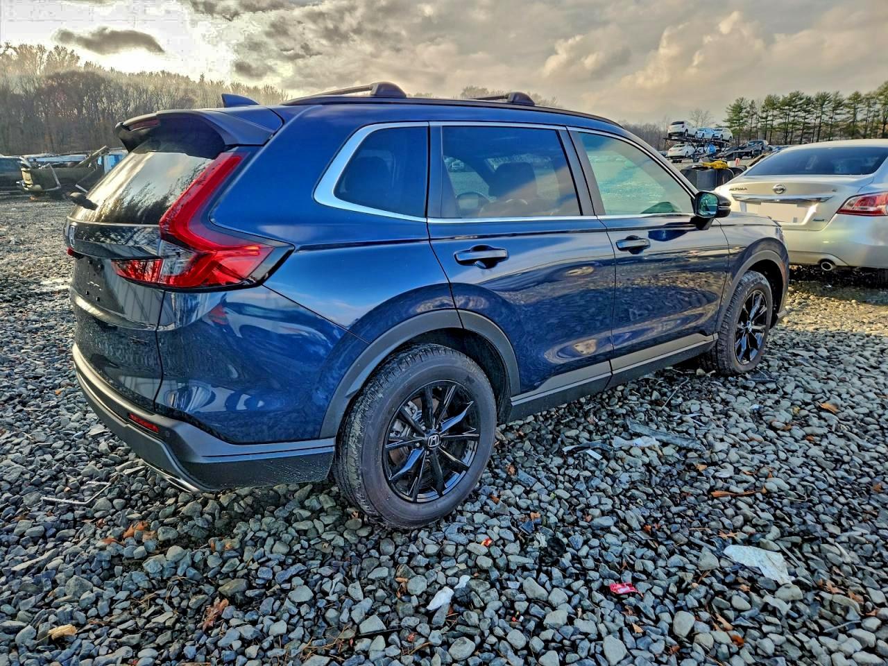 2025 HONDA CR-V SPORT-L photo 5