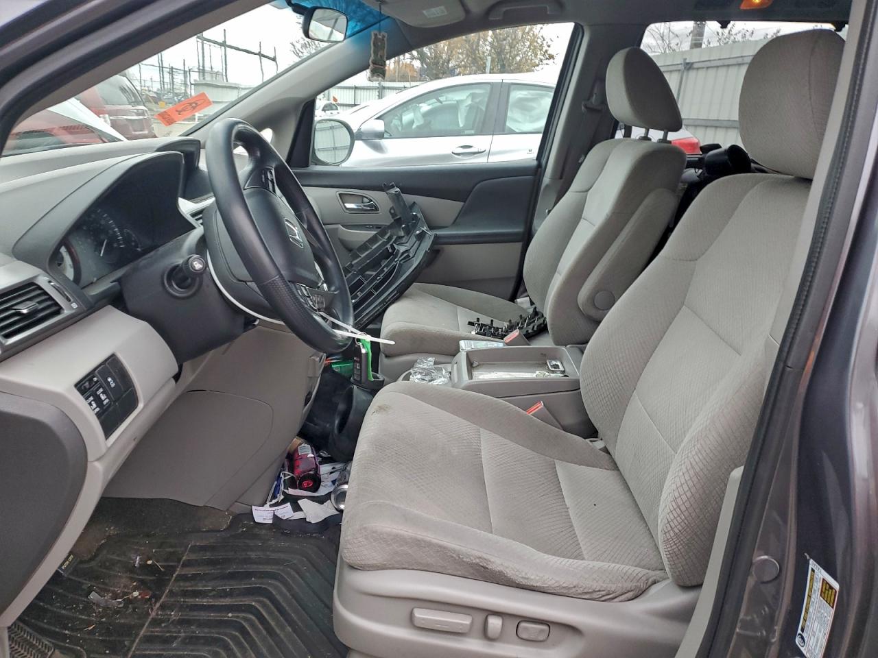 2016 HONDA ODYSSEY SE photo 13