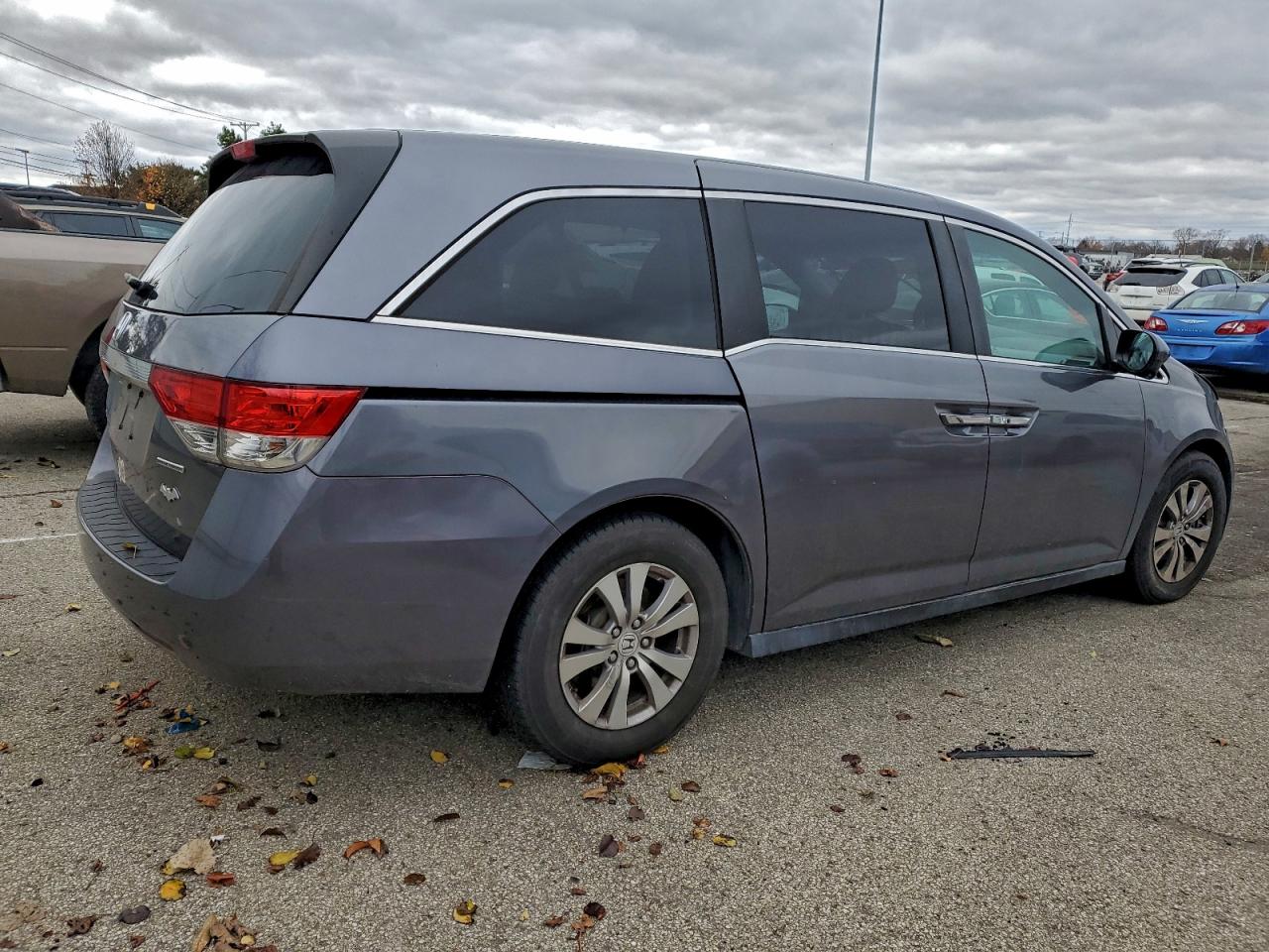 2016 HONDA ODYSSEY SE photo 5