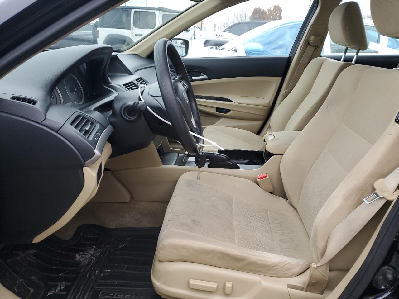 2011 HONDA ACCORD LXP photo 13