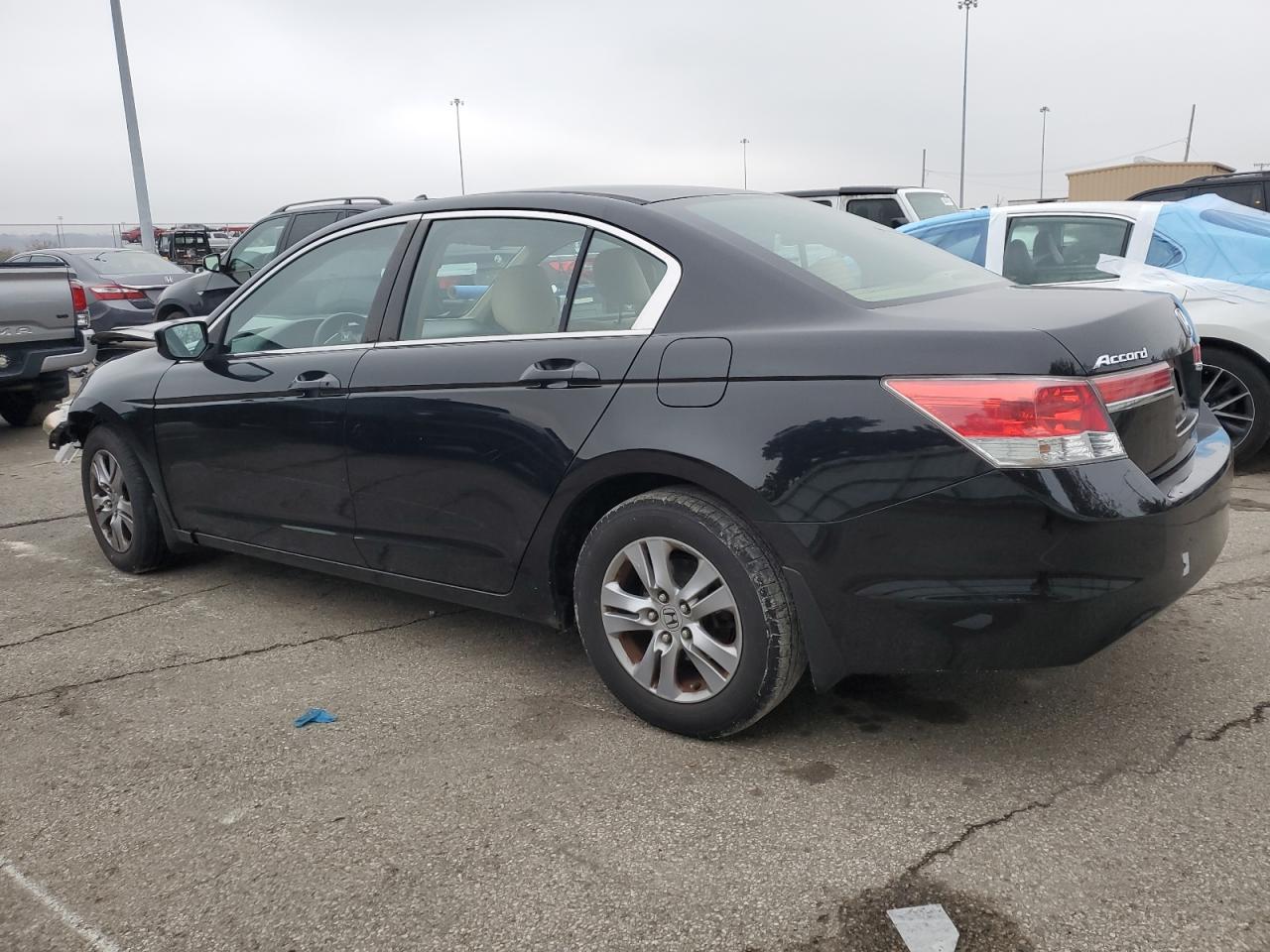 2011 HONDA ACCORD LXP photo 3