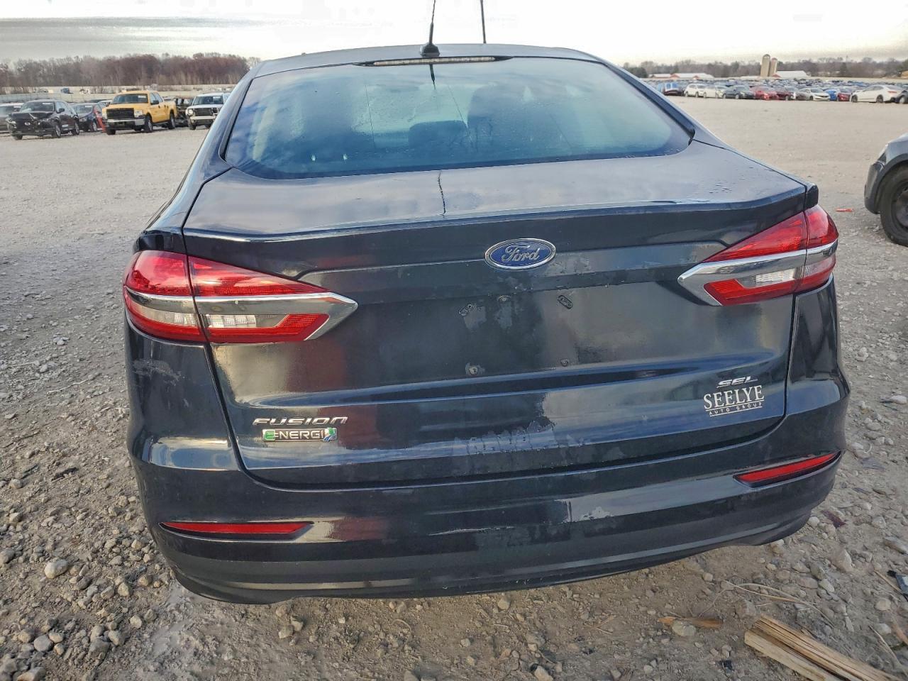 2019 FORD FUSION SEL photo 6