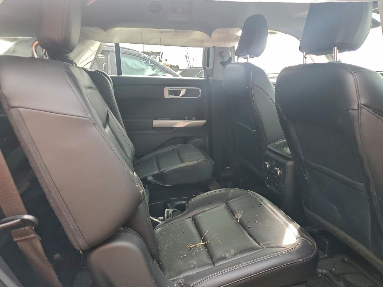 2021 FORD EXPLORER XLT photo 19