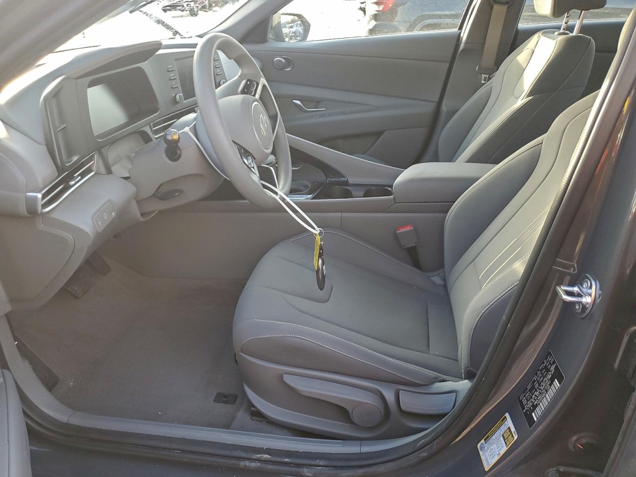 2025 HYUNDAI ELANTRA BLUE photo 7
