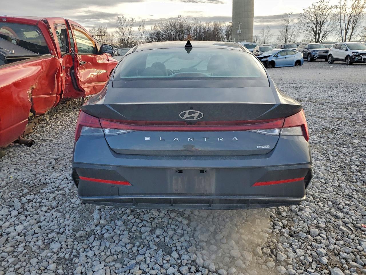 2025 HYUNDAI ELANTRA BLUE photo 6