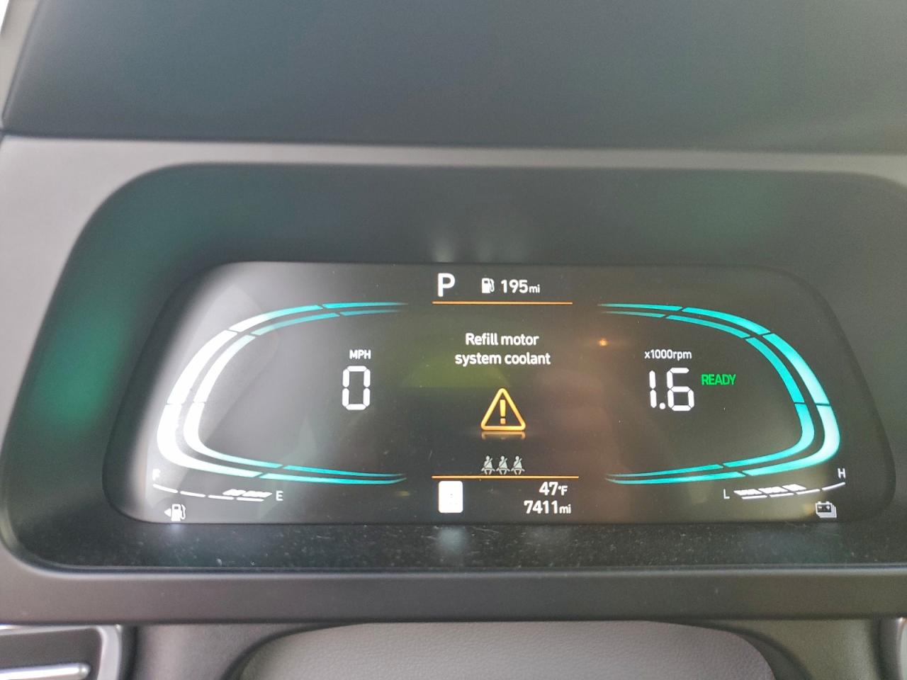2025 HYUNDAI ELANTRA BLUE photo 9