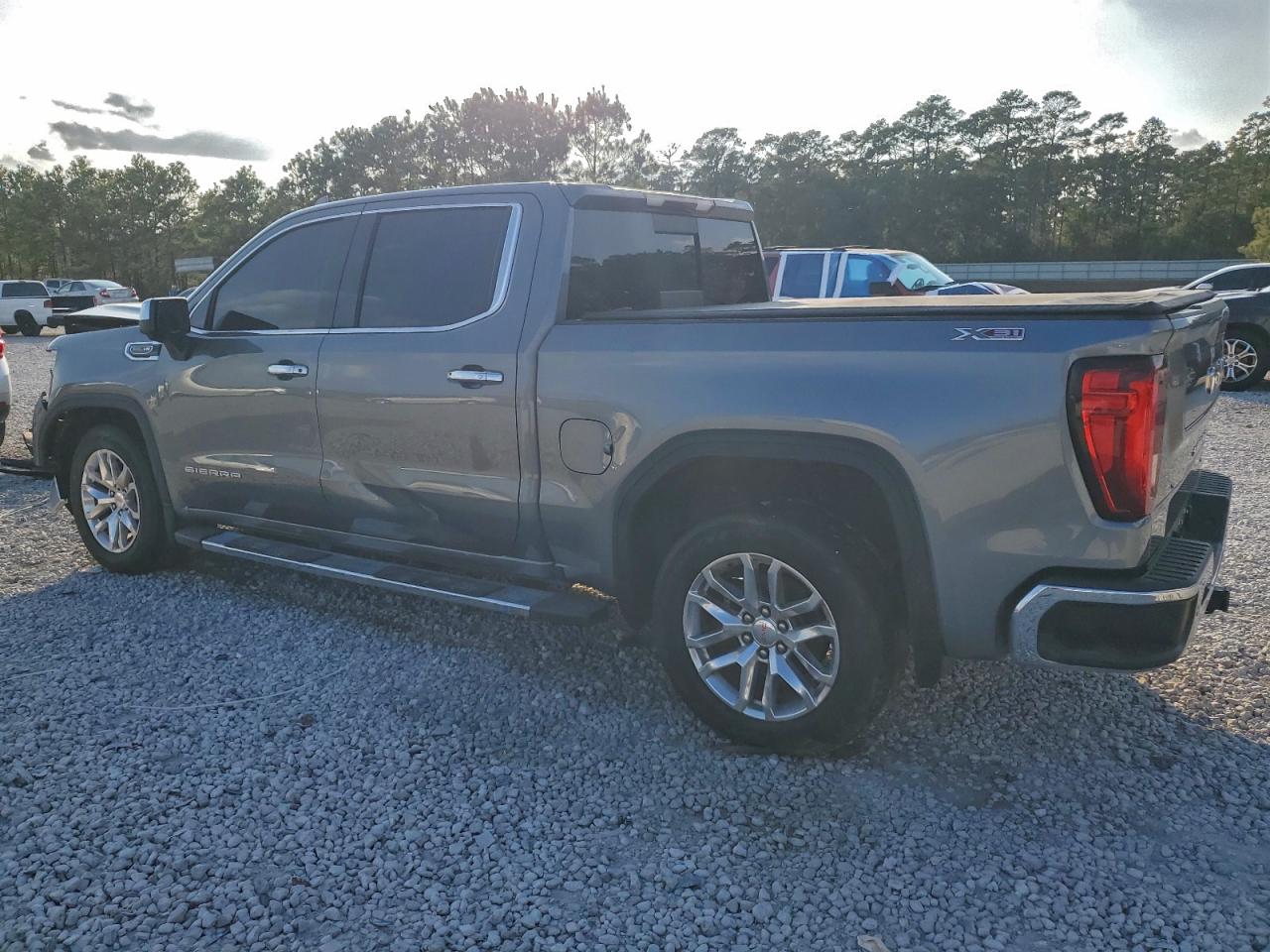 2020 GMC SIERRA K1500 SLT photo 3