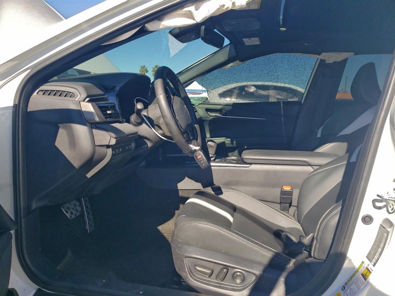 2025 TOYOTA CAMRY XSE photo 13