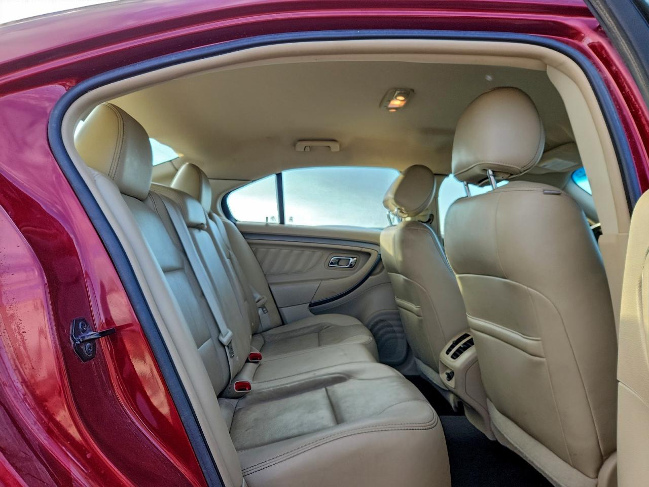 2014 FORD TAURUS SEL photo 19