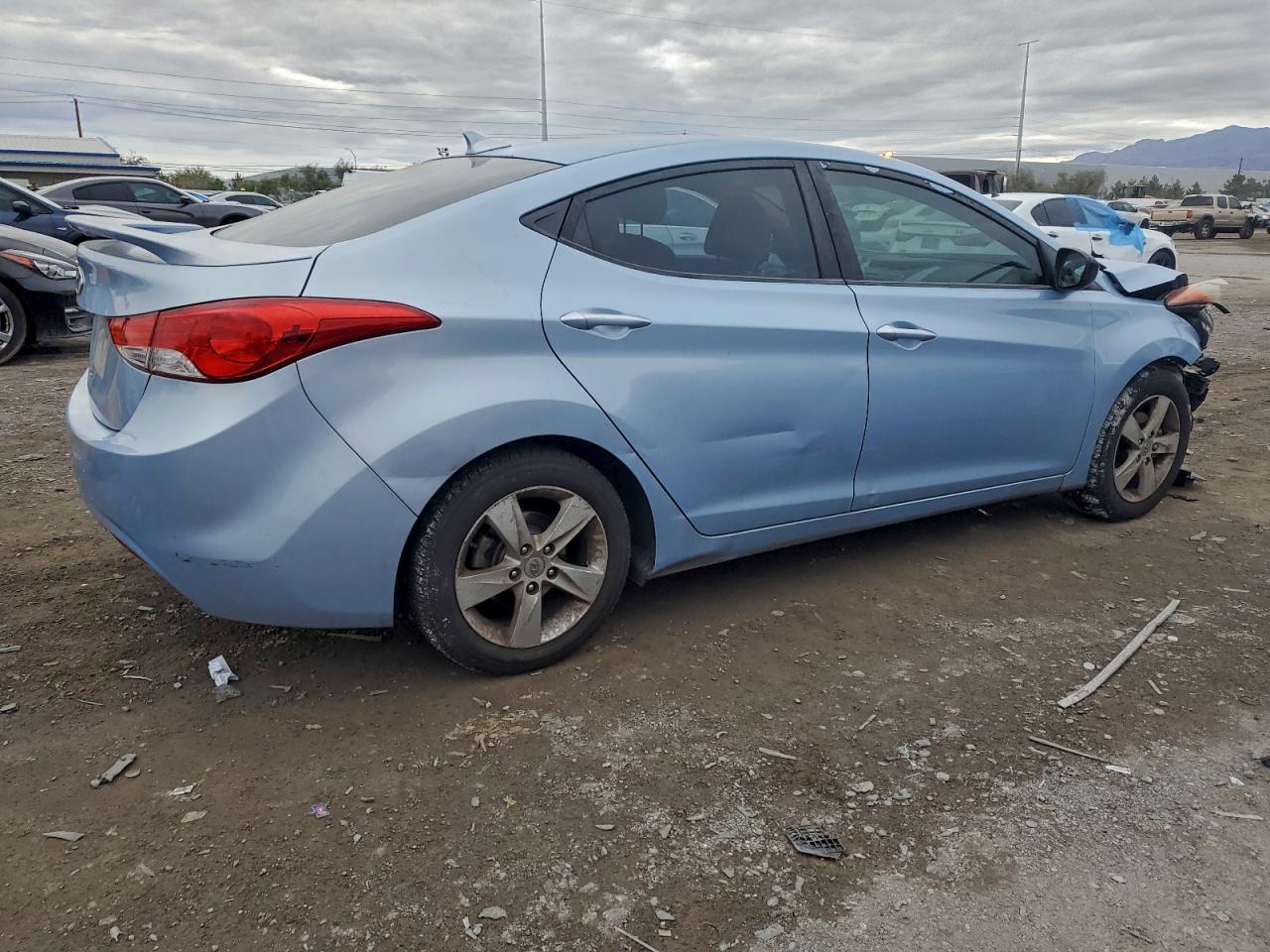 2013 HYUNDAI ELANTRA GLS photo 3