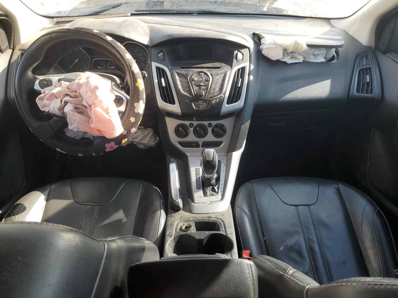 2014 FORD FOCUS SE photo 29
